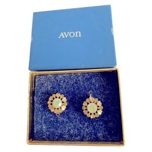 Vintage Avon Clip On Earrings